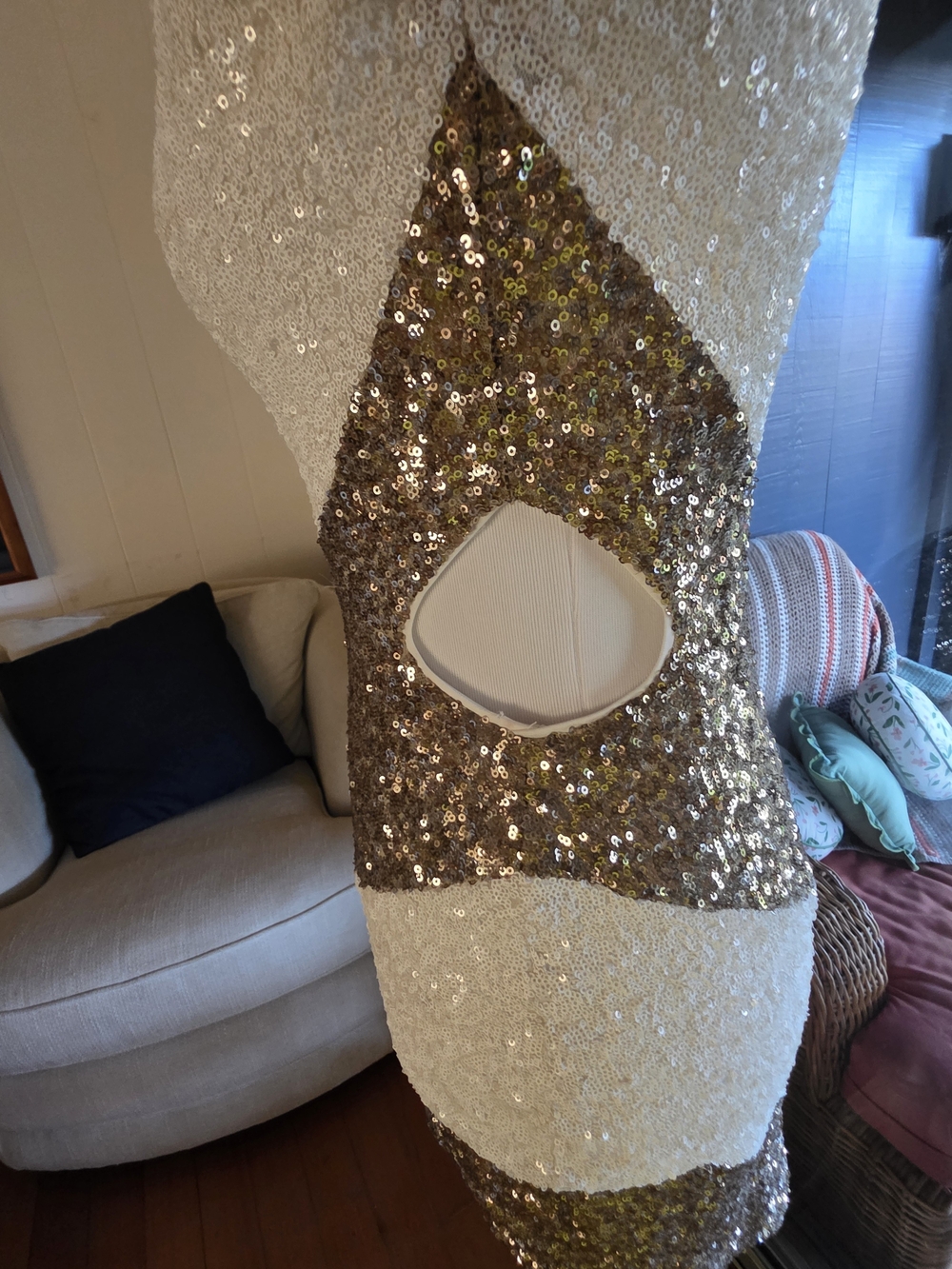 bebe One-Shoulder Ivory and Gold Sequin COCKTAIL Party Dress SMALL - Picture 4 of 7